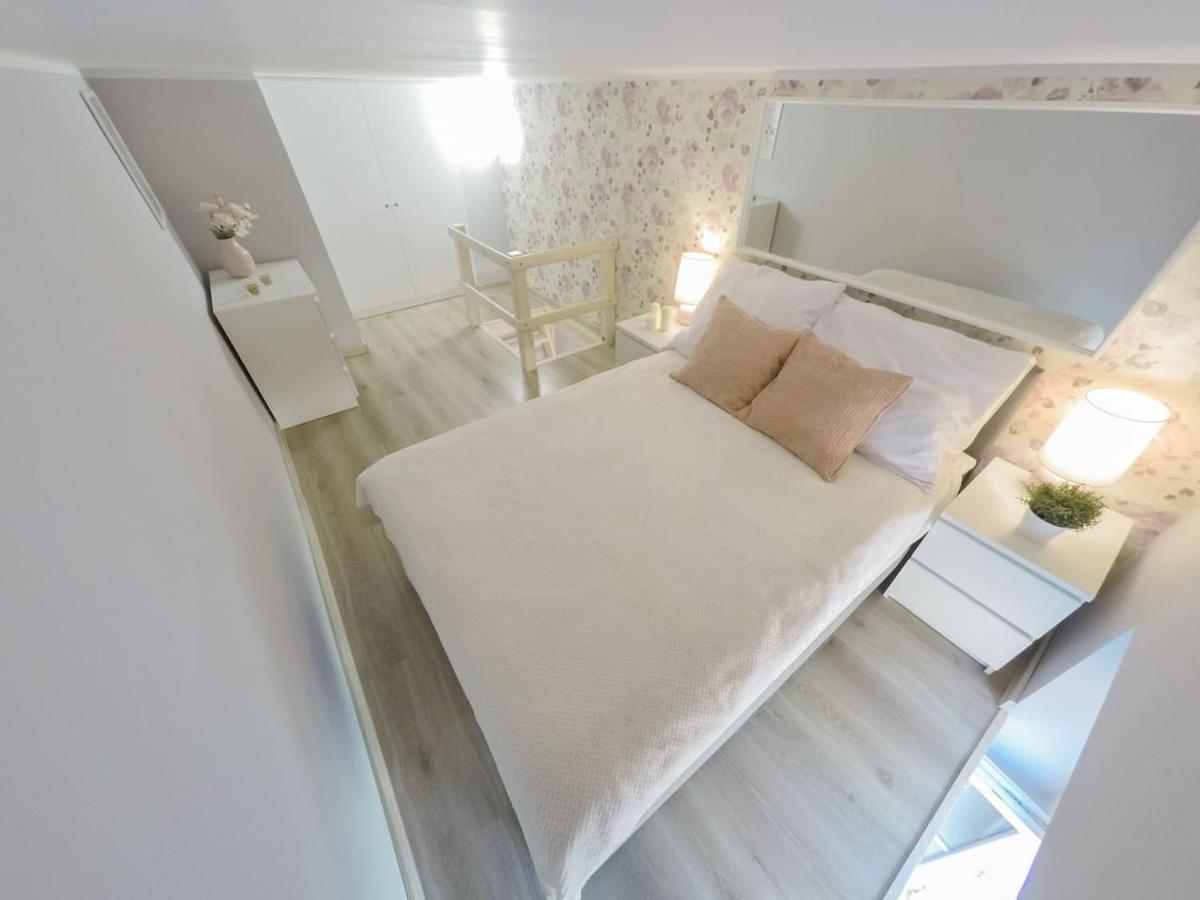 Rynek 20/21 -Cosy New Apartment On The Market Square - 4 Bedrooms - 8 People Wrocław Exterior foto